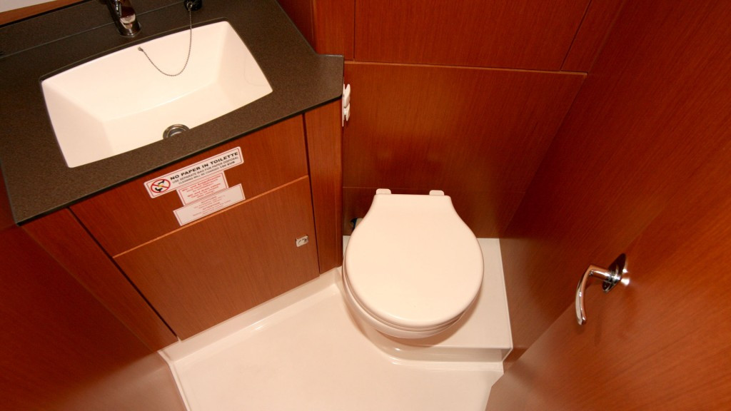 Yacht BAVARIA - Cruiser 41 "Raven"