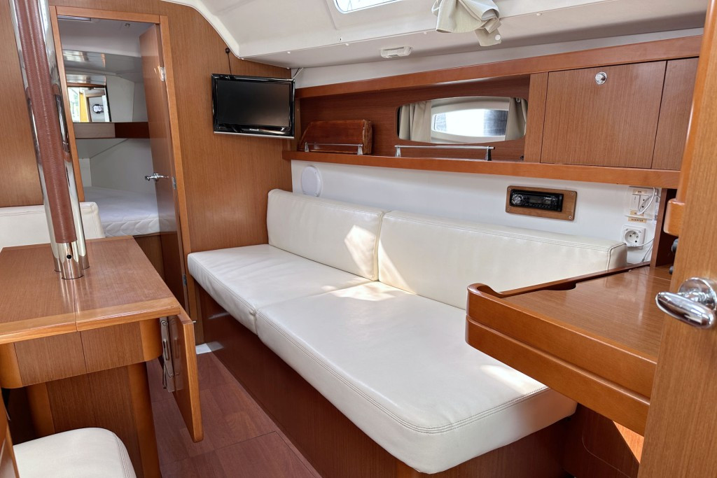 Yacht BENETEAU - Oceanis 34 "LL Skyhawk"