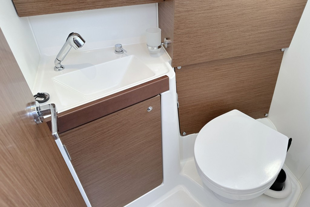 Yacht BENETEAU - Oceanis 38.1 "Flip"