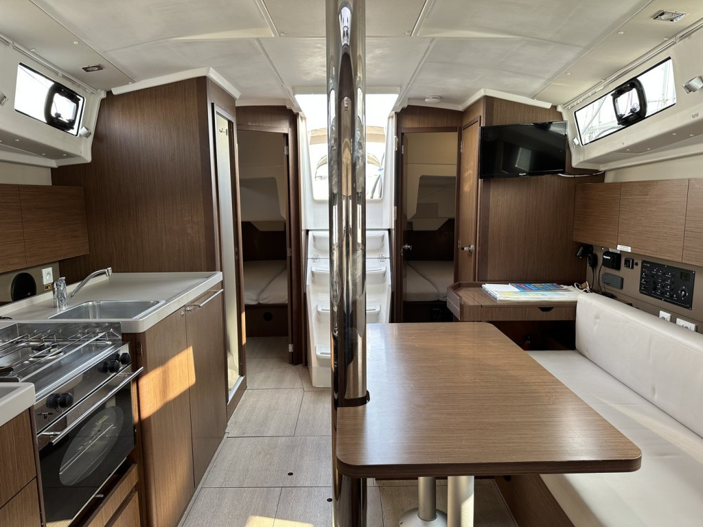 Yacht BENETEAU - Oceanis 38.1 "Maja"