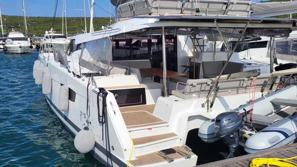 Yacht FOUNTAINE PAJOT - Elba 45 "Balu"