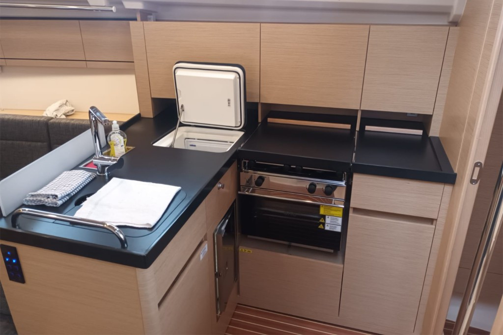 Yacht HANSE - 418 "Seahawk"