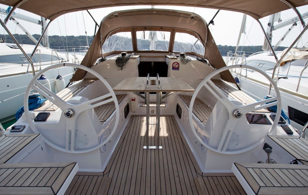 Yacht ELAN - Impression 35 "Essi"