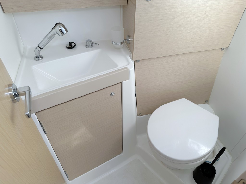 Yacht BENETEAU - Oceanis 38.1 "Tena"