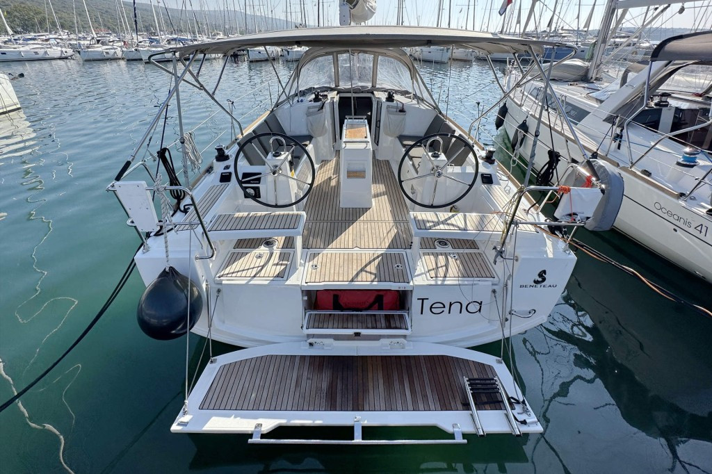 Yacht BENETEAU - Oceanis 38.1 "Tena"