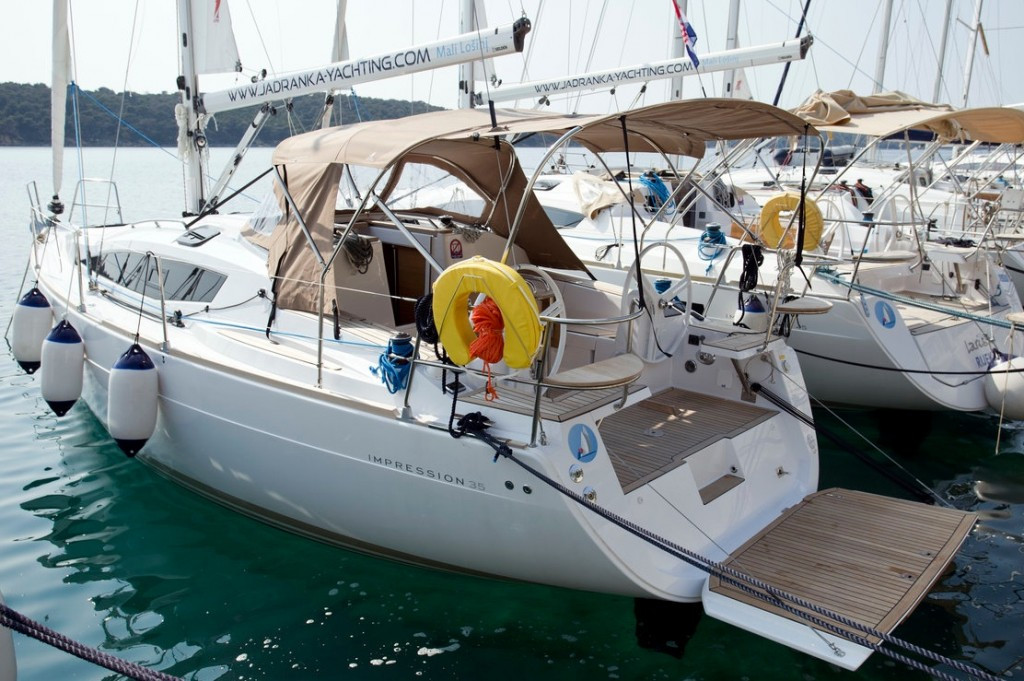 Yacht ELAN - Impression 35 "Essi"