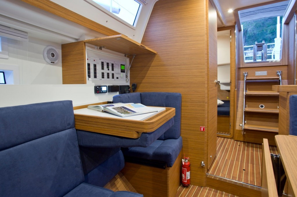 Yacht ELAN - Impression 35 "Essi"