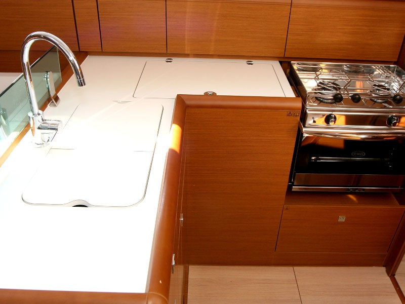 Yacht JEANNEAU - Sun Odyssey 389 "Tara"