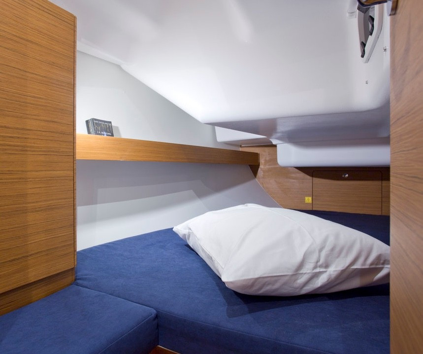 Yacht ELAN - Impression 35 "Essi"