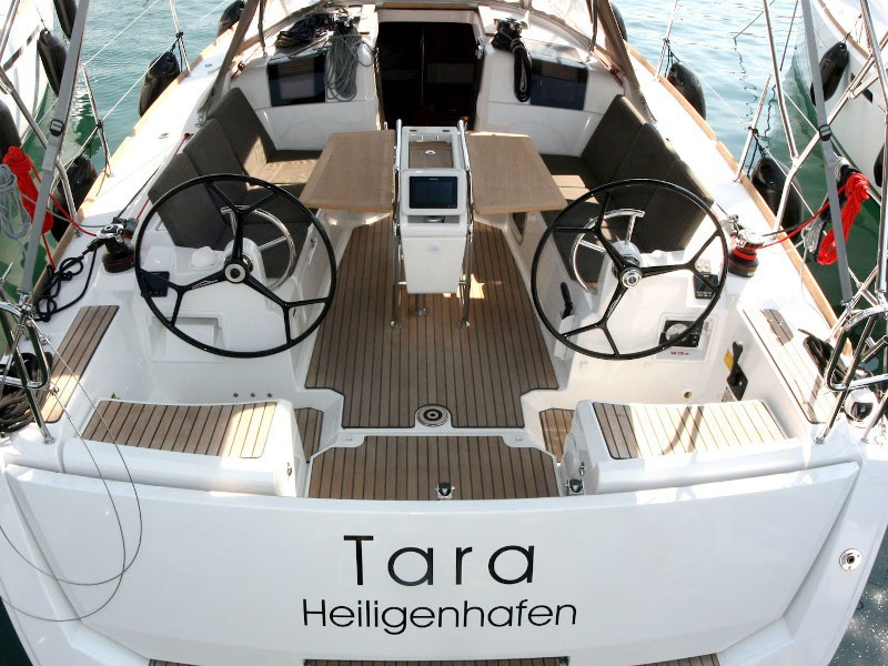 Yacht JEANNEAU - Sun Odyssey 389 "Tara"