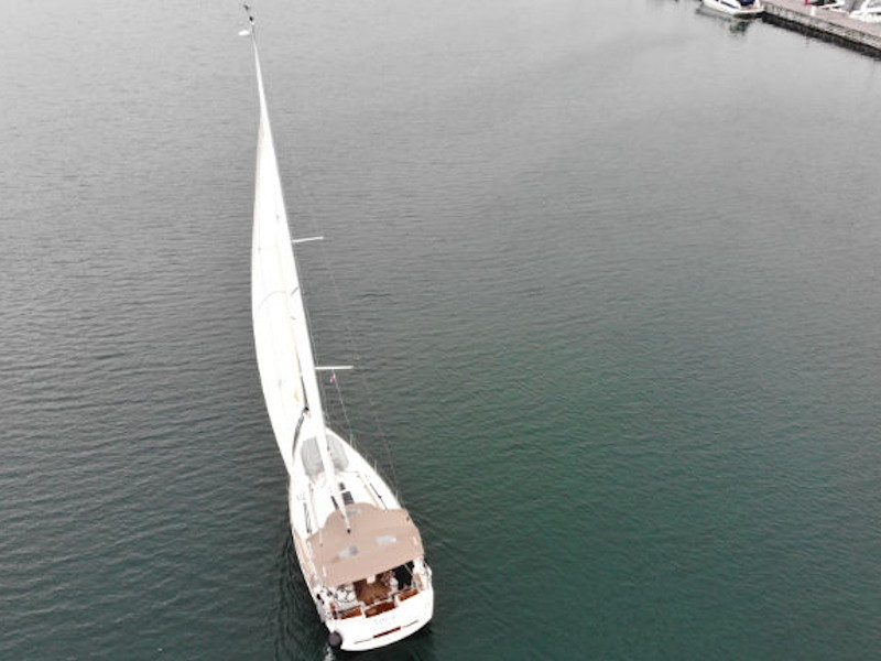 Yacht JEANNEAU - Sun Odyssey 389 "Tara"