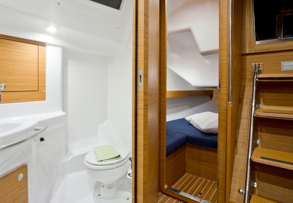 Yacht ELAN - Impression 35 "Essi"