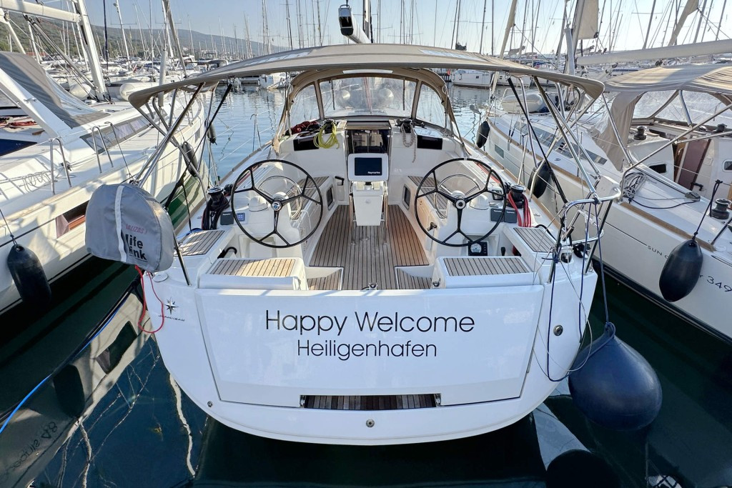 Yacht JEANNEAU - Sun Odyssey 419 "Happy Welcome"