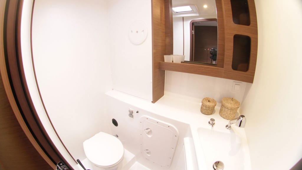 Yacht LAGOON - 42 "Titus"