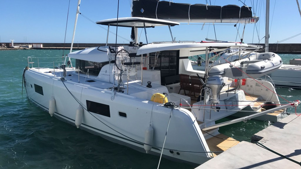 Yacht LAGOON - 42 "Titus"