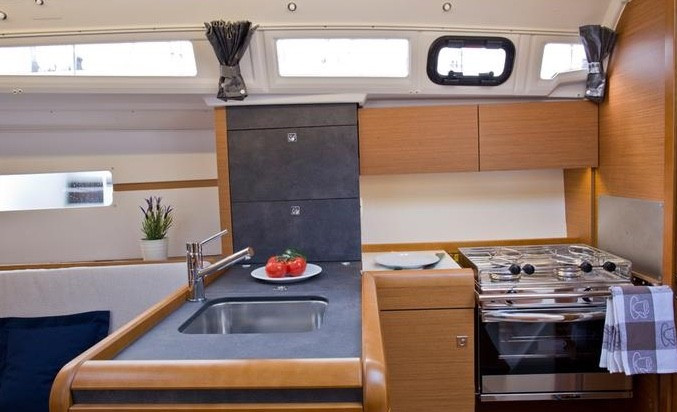 Yacht JEANNEAU - Sun Odyssey 349 "SheShe"