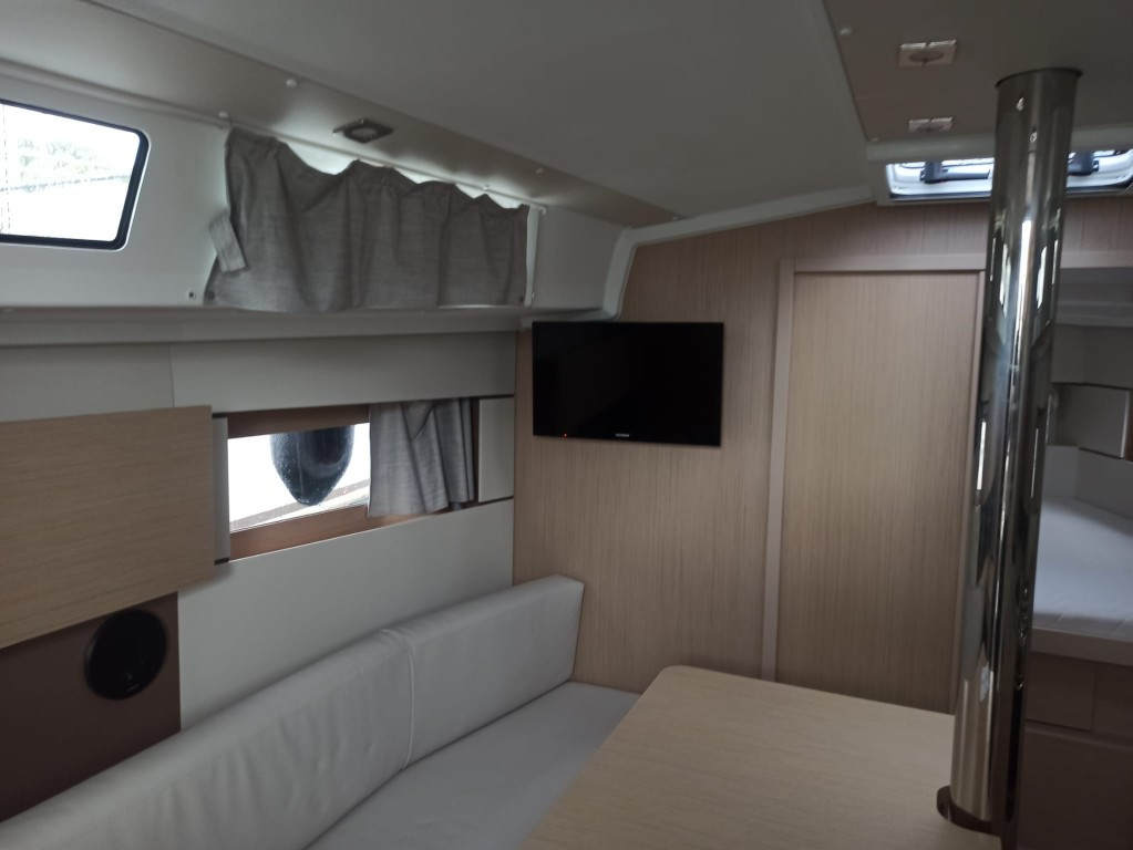 Yacht BENETEAU - Oceanis 38.1 "Tamara"