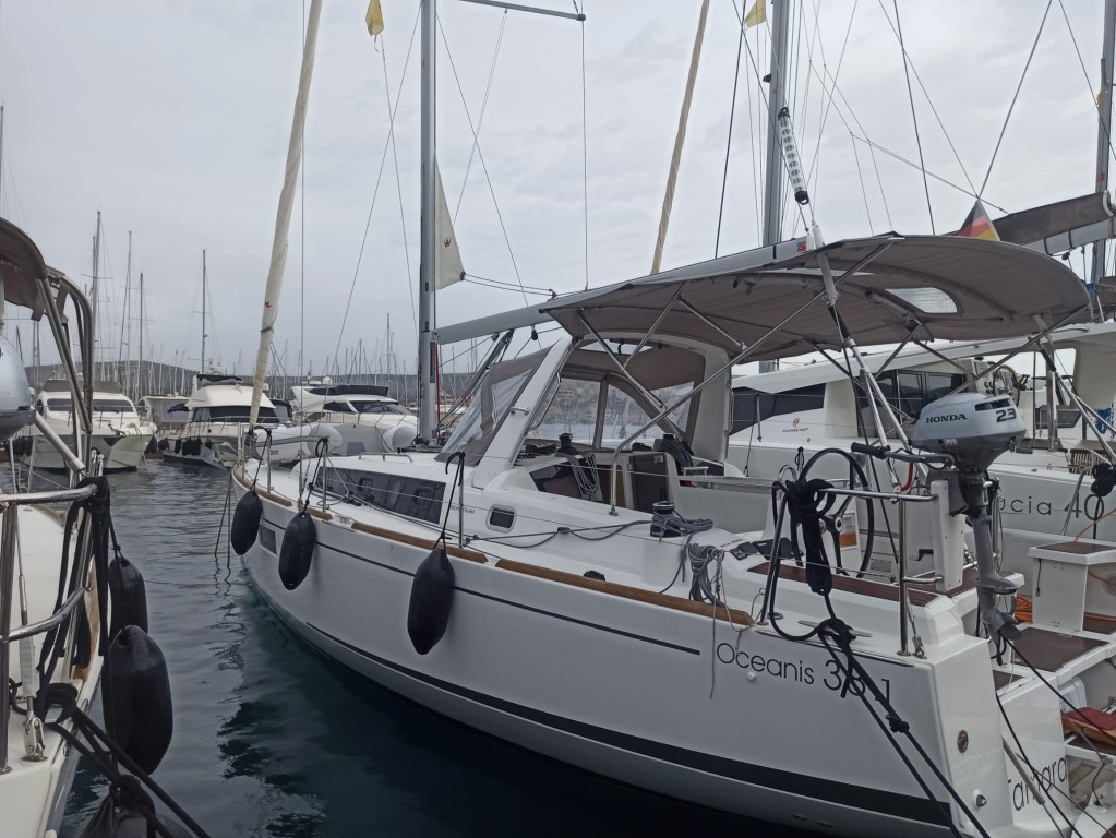 Yacht BENETEAU - Oceanis 38.1 "Tamara"