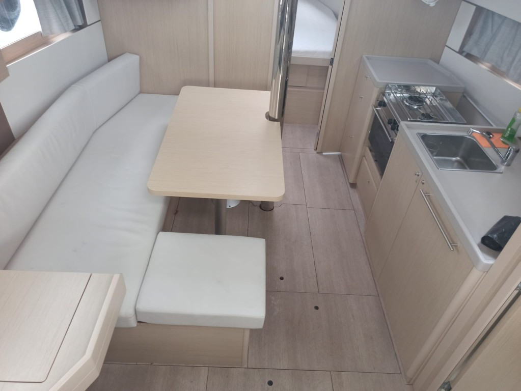 Yacht BENETEAU - Oceanis 38.1 "Tamara"