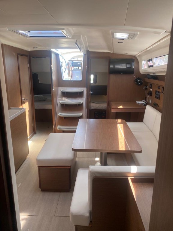 Yacht BENETEAU - Oceanis 40.1 "Kiki"