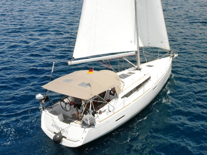 Yacht JEANNEAU - Sun Odyssey 389 "Amadeus"