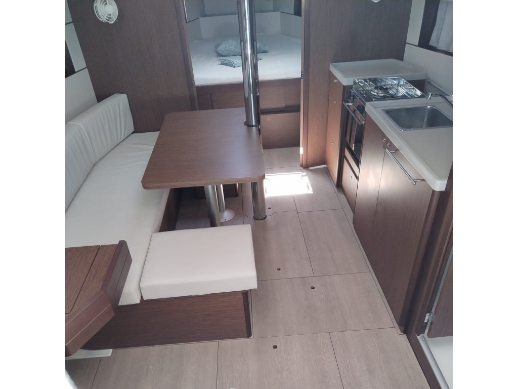 Yacht BENETEAU - Oceanis 38.1 "Diana"