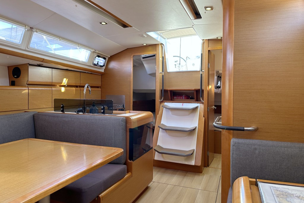 Yacht JEANNEAU - Sun Odyssey 409 "Veterano"