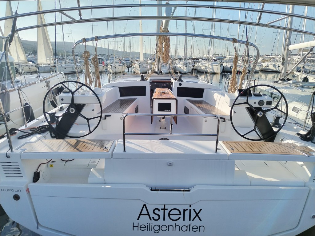 Yacht DUFOUR - 470 "Asterix"