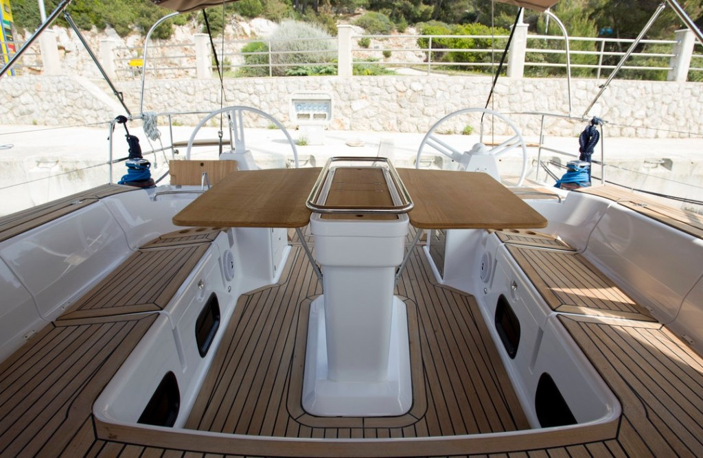 Yacht ELAN - Impression 50 "Vuschi"