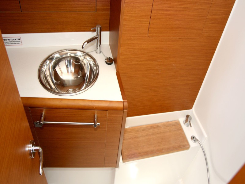 Yacht JEANNEAU - Sun Odyssey 419 "Mira"