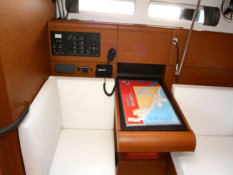 Yacht JEANNEAU - Sun Odyssey 419 "Mira"