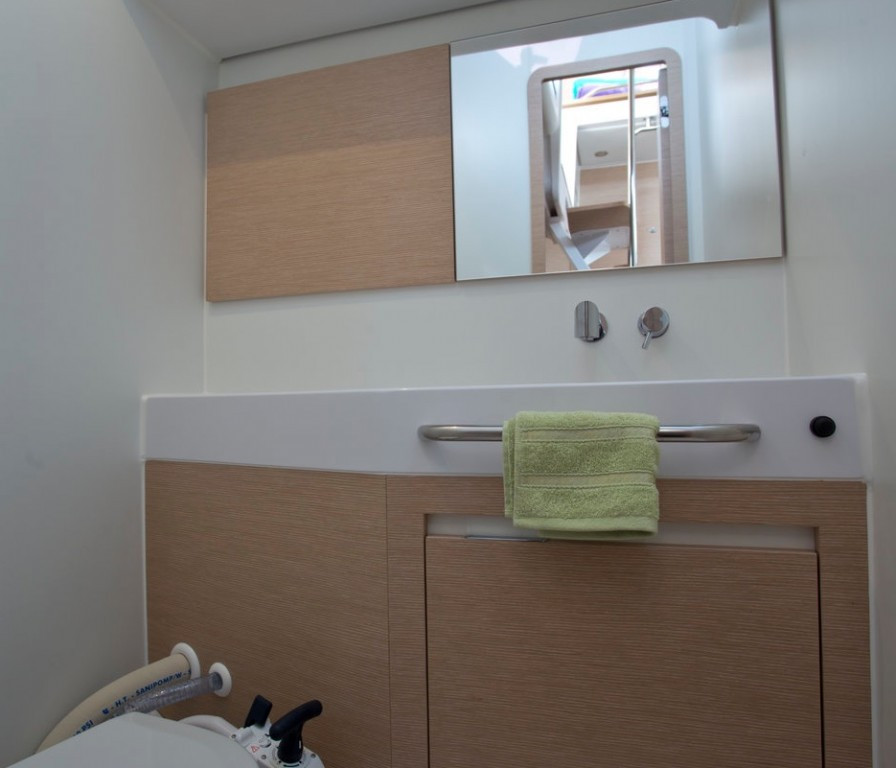 Yacht ELAN - Impression 50 "Vuschi"