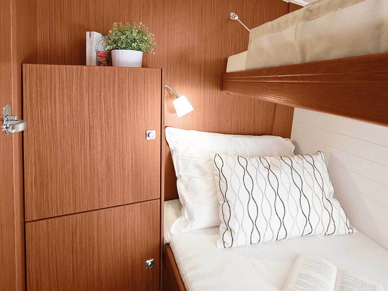 Yacht BAVARIA - Cruiser 51 "Jozefina"