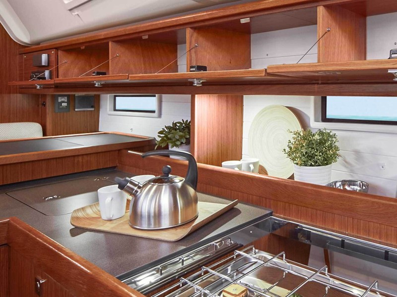 Yacht BAVARIA - Cruiser 51 "Jozefina"