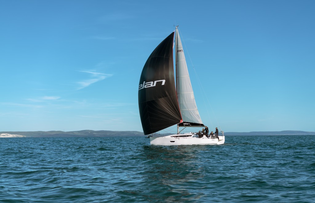 Yacht ELAN - E4 "Luna"