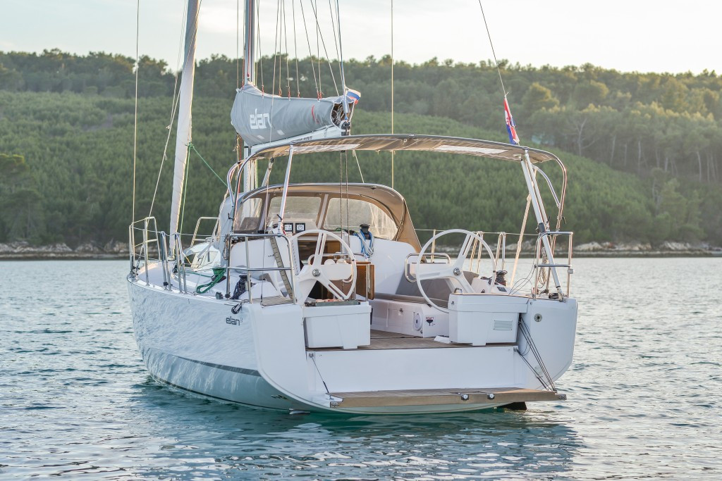 Yacht ELAN - E4 "Luna"