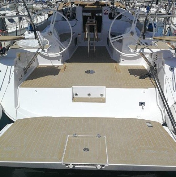 Yacht ELAN - Impression 40 "Despacito"