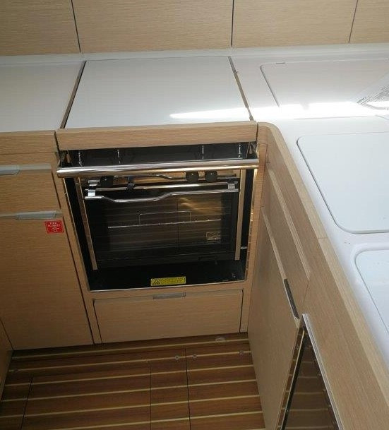 Yacht ELAN - Impression 40 "Despacito"