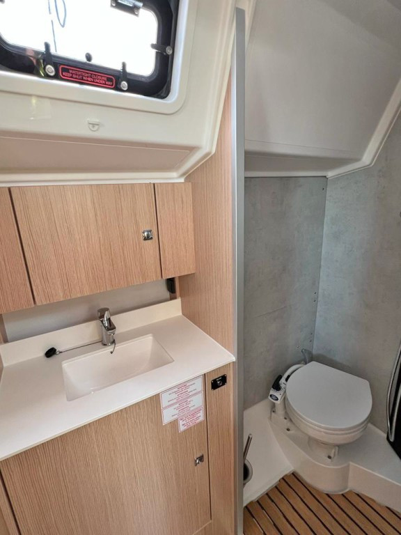 Yacht BAVARIA - C42 "Palma"