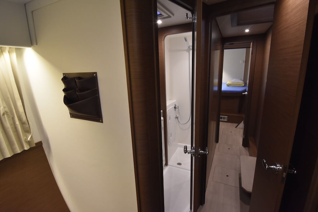 Yacht LAGOON - 42 "Lolina"