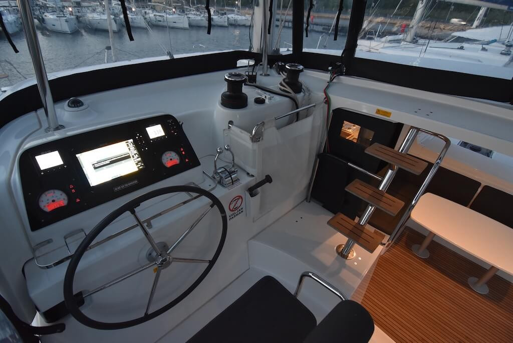 Yacht LAGOON - 42 "Lolina"