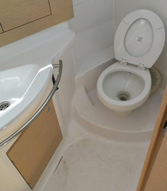 Yacht ELAN - Impression 40 "Despacito"