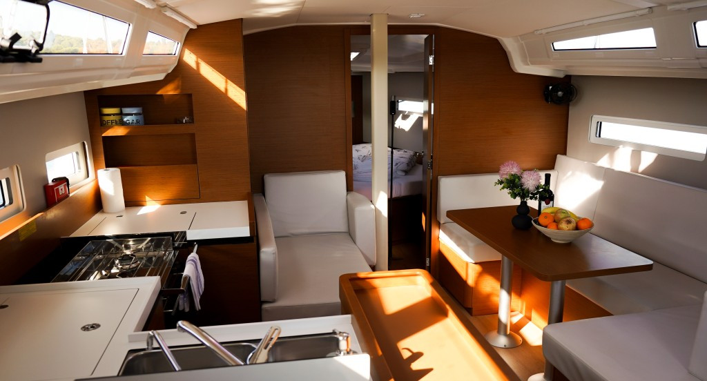 Yacht JEANNEAU - Sun Odyssey 410 "Evelyne"