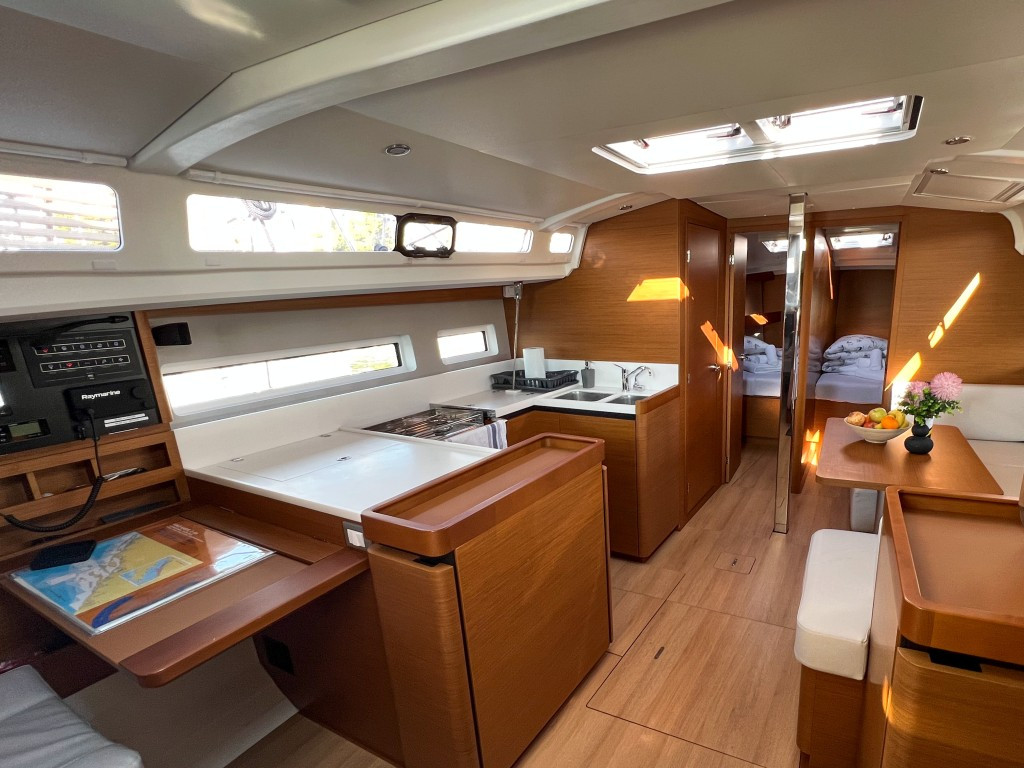 Yacht JEANNEAU - Sun Odyssey 440 "Uri"