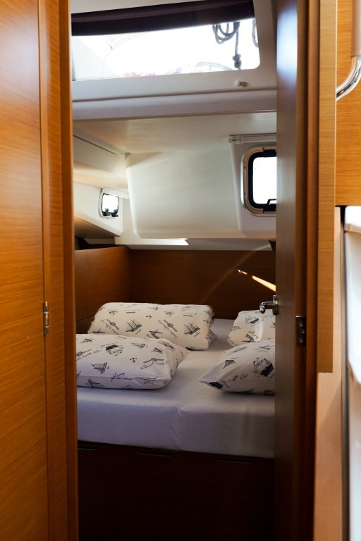 Yacht JEANNEAU - Sun Odyssey 440 "Uri"