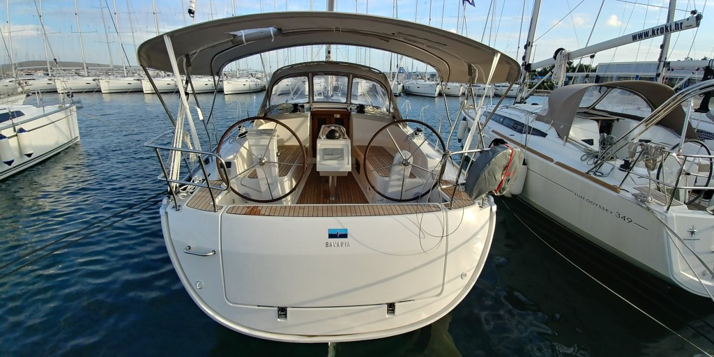 Yacht BAVARIA - Cruiser 37 "Alegria"