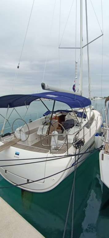 Yacht BAVARIA - Cruiser 37 "Amalia"