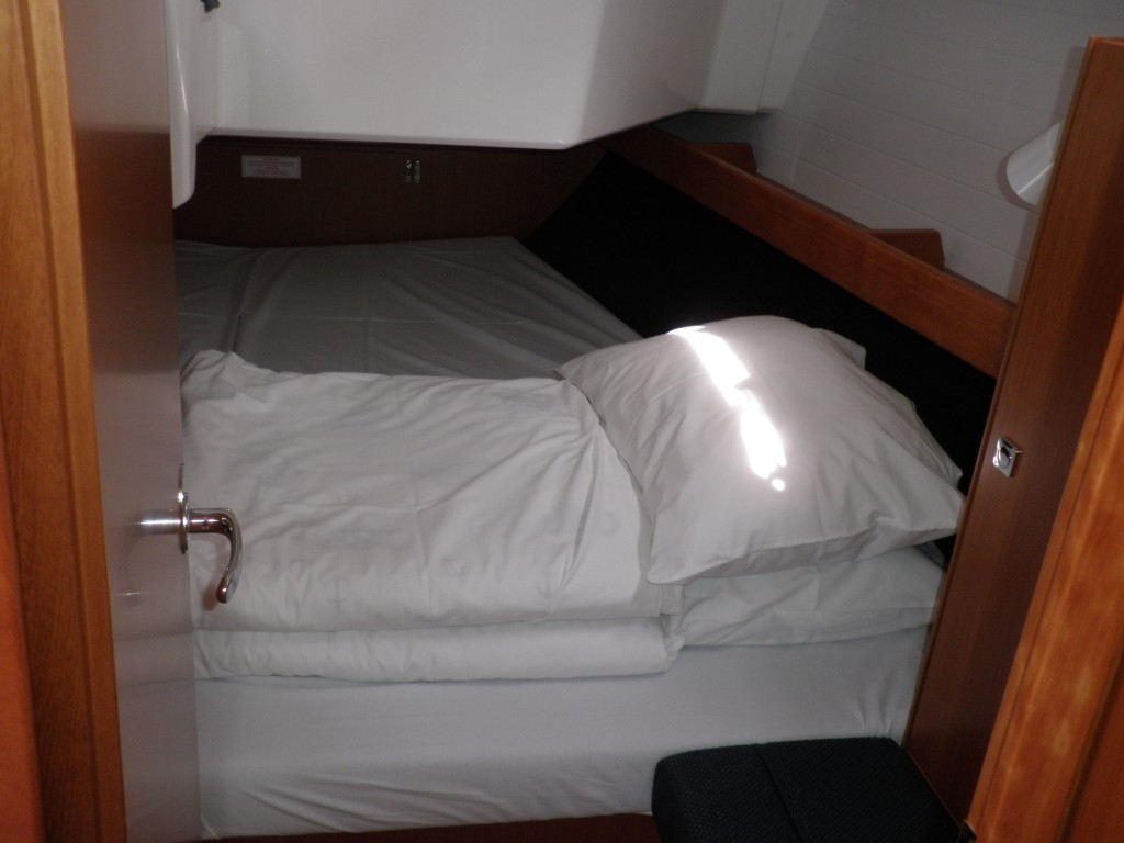 Yacht BAVARIA - Cruiser 37 "Gita"