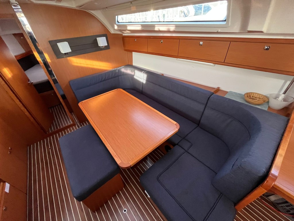 Yacht BAVARIA - Cruiser 41 "Tonka"