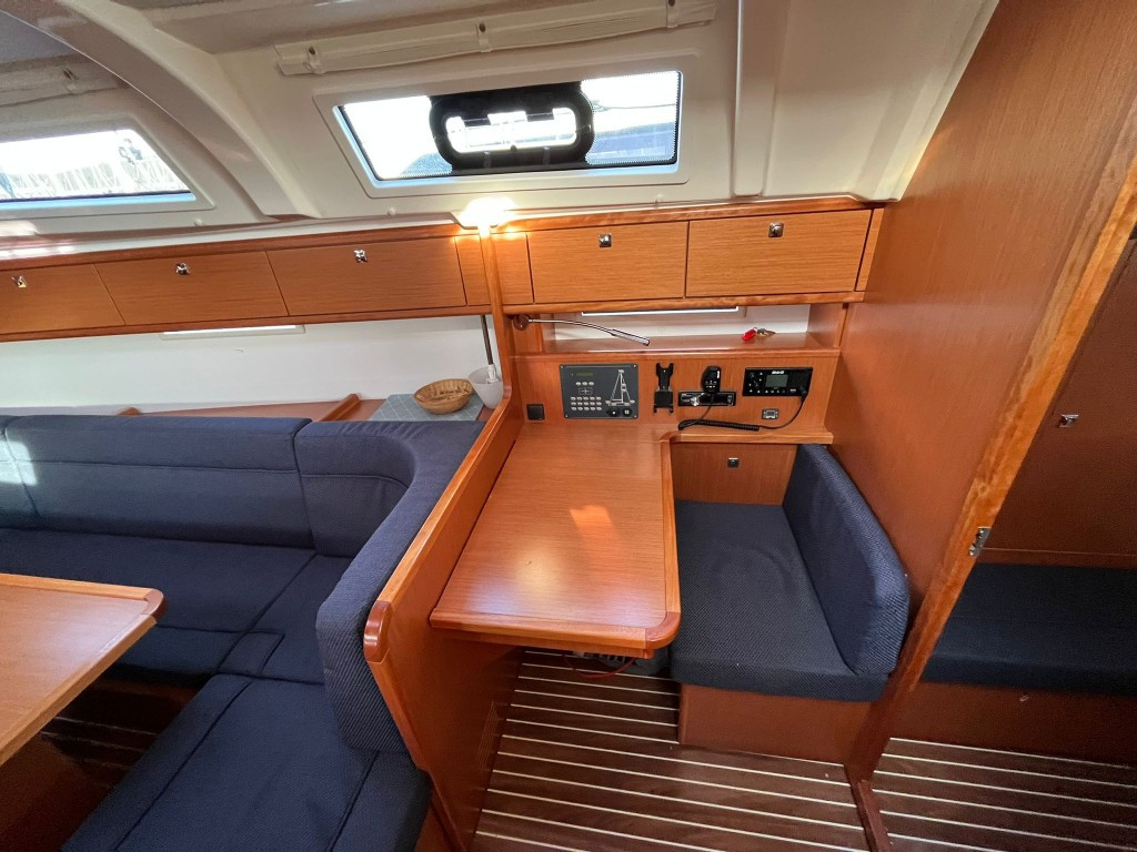 Yacht BAVARIA - Cruiser 41 "Tonka"